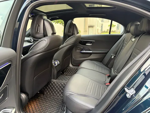 Mercedes-Benz C-Class — Фото автомобиля 8