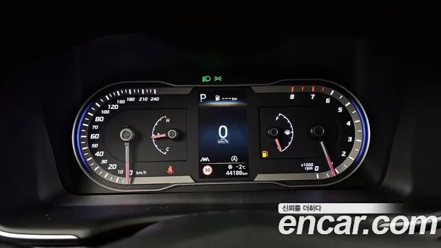 Hyundai Tucson Tucson (NX4) Бензин 1.6 турбо 2WD — Фото автомобиля 8