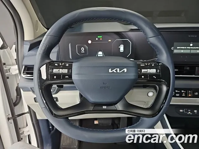 Kia Carnival Generation 4 — Фото автомобиля 11