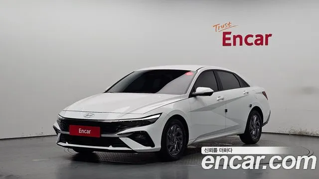 Фотография автомобиля — Hyundai Avante CN7