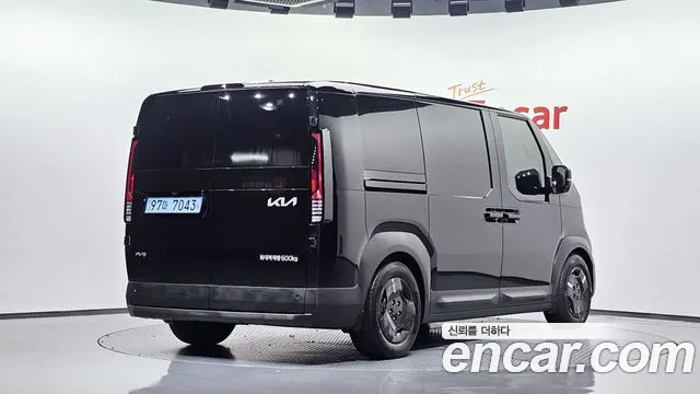 Kia PV5 — Фото автомобиля 2