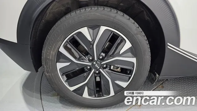 Kia EV6 — Фото автомобиля 5