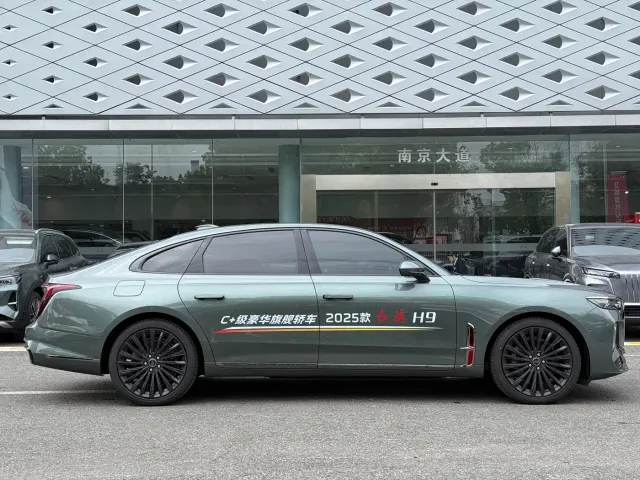 Hongqi H9 — Фото автомобиля 4