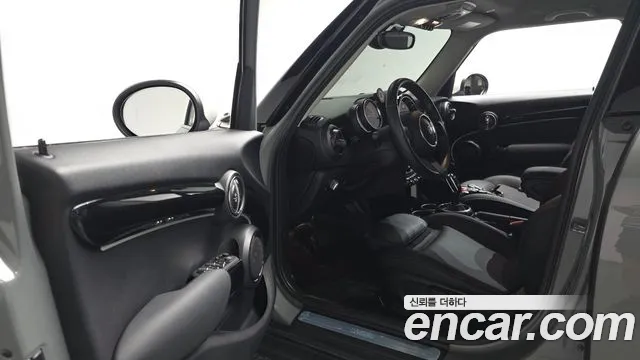 Mini Cooper Cooper 5 дверей Classic — Фото автомобиля 10