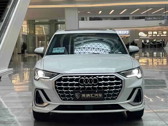 Audi Audi Q3 2024 35 TFSI Fashion Sport — Фото автомобиля 2
