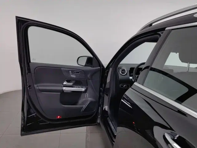 Mercedes-Benz GLB-Class — Фото автомобиля 8