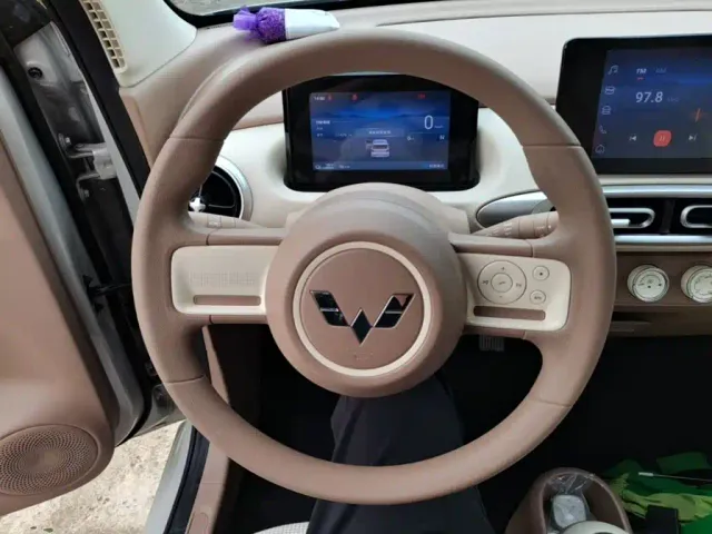 Wuling Hongguang Mini EV — Фото автомобиля 10