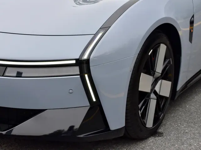 Xpeng P7 — Фото автомобиля 6