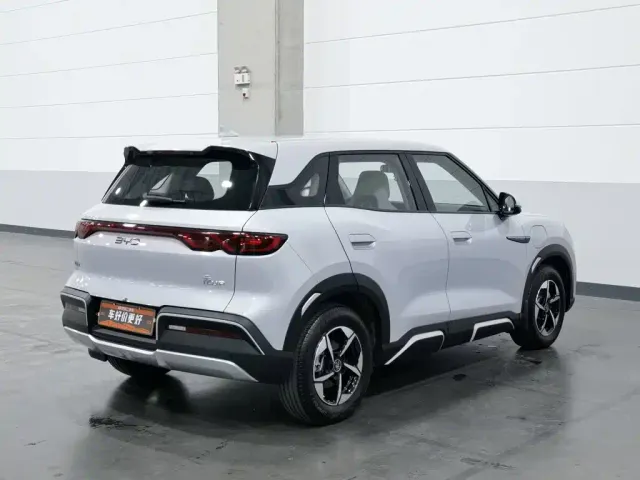 BYD Yuan UP — Фото автомобиля 2