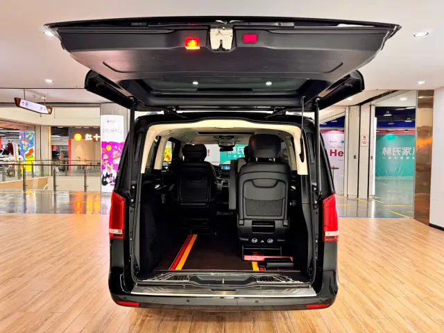 Mercedes-Benz V-Class — Фото автомобиля 7