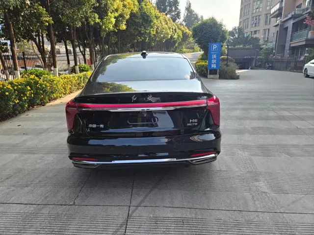Hongqi H5 — Фото автомобиля 9