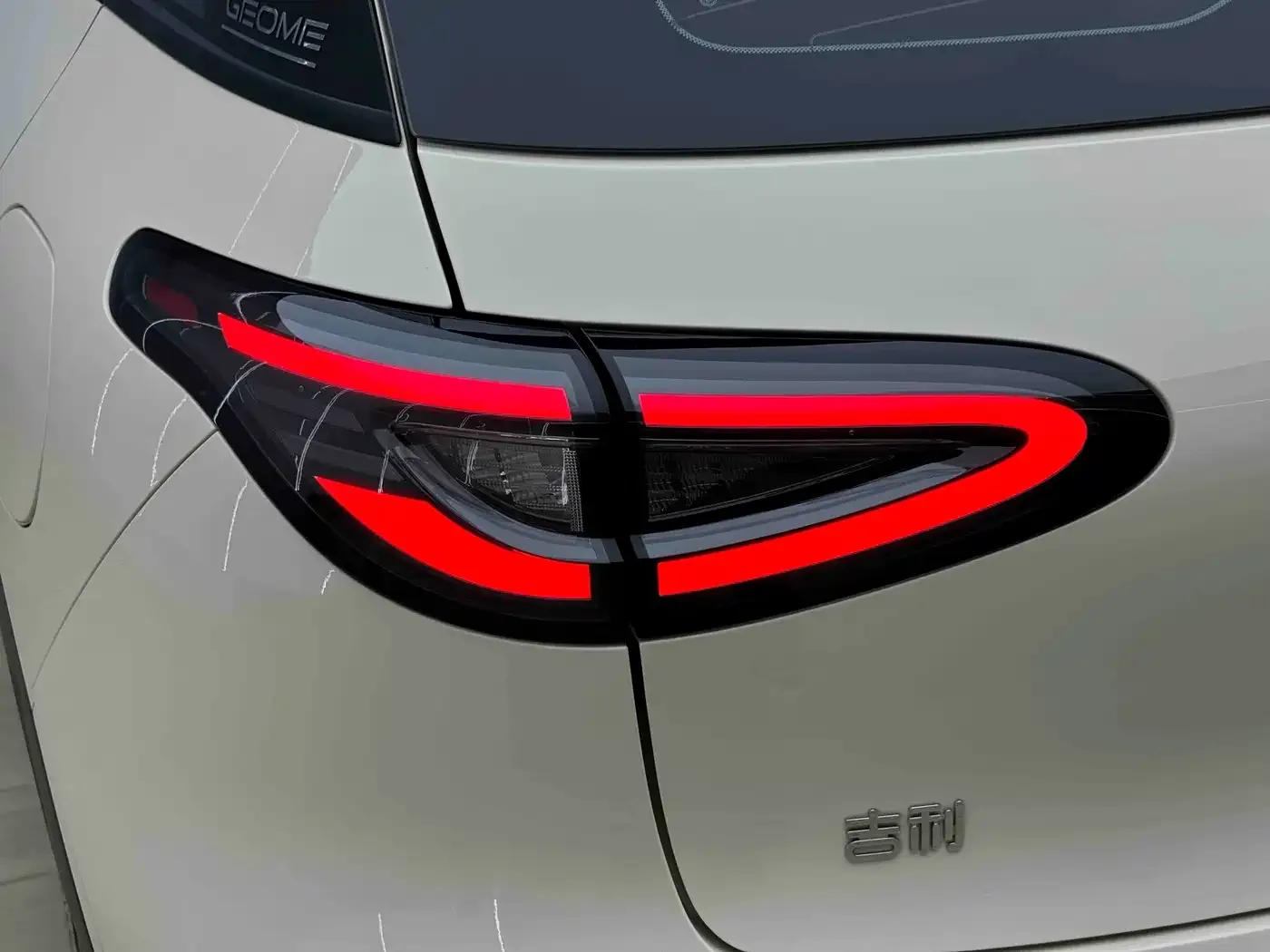 Geely Galaxy Starry Wish 2025 310km Dream Edition — Фото автомобиля 16