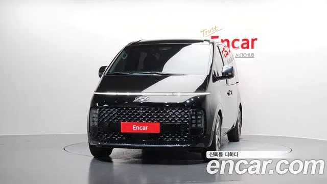 Hyundai Staria Staria Lounge 9 мест — Фото автомобиля 3