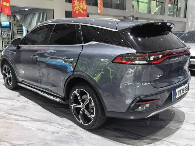 BYD Tang — Фото автомобиля 19