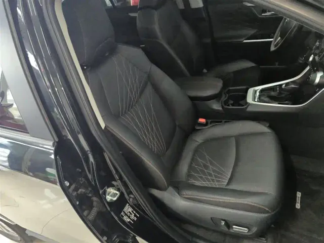 Toyota RAV4 — Фото автомобиля 19