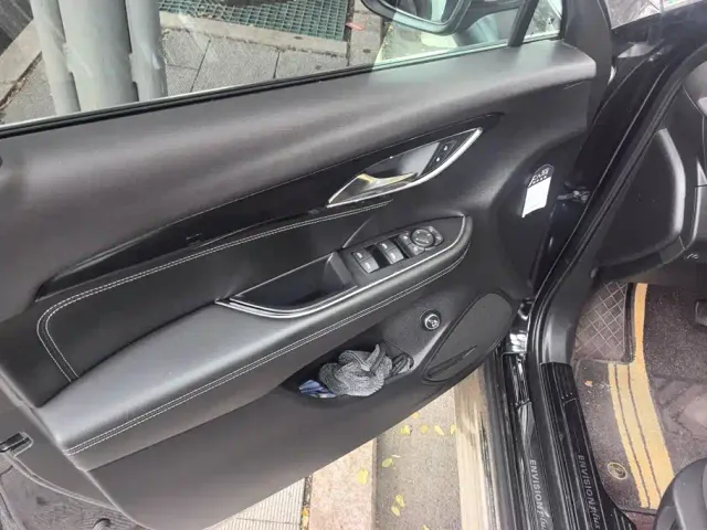 Buick Envision Plus — Фото автомобиля 6