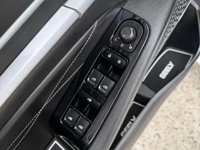 Geely Emgrand — Фото автомобиля 17