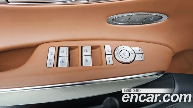 Genesis GV70 — Фото автомобиля 27