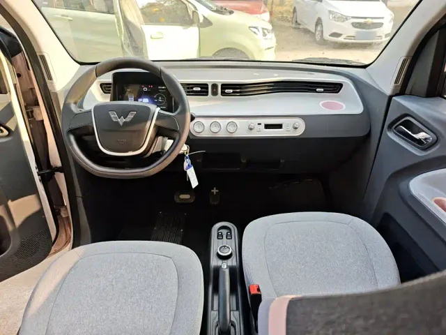 Wuling Hongguang Mini EV — Фото автомобиля 9