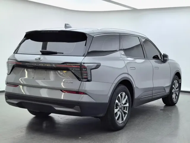 Ford Edge — Фото автомобиля 4
