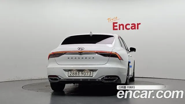 Hyundai Grandeur New — Фото автомобиля 4