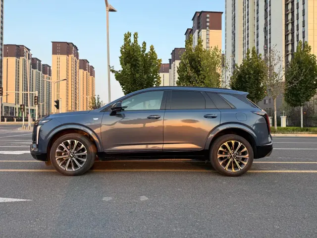 Cadillac XT5 — Фото автомобиля 4