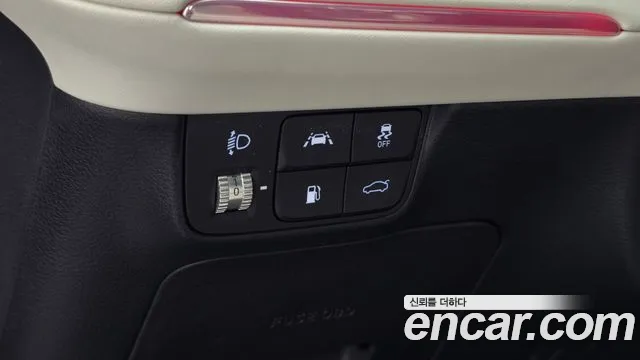 Hyundai Grandeur Grandeur (New) Hybrid — Фото автомобиля 28