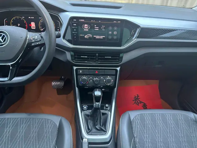 Volkswagen T-Cross — Фото автомобиля 14