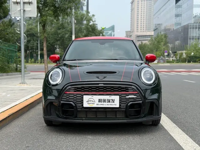 MINI John Cooper Works — Фото автомобиля 2
