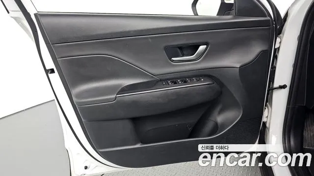 Hyundai Kona SX2 — Фото автомобиля 13