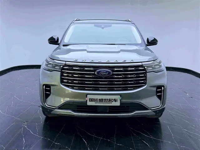 Ford Explorer 2023 EcoBoost 285 AWD Titanium Edition 7-Seater — Фото автомобиля 3