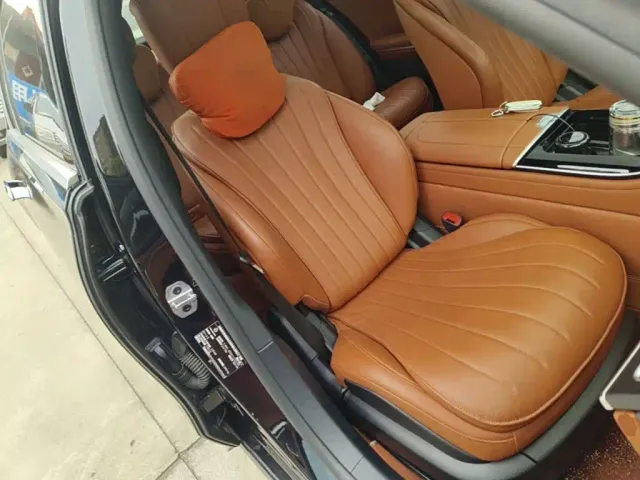 Mercedes-Benz S-Class — Фото автомобиля 24