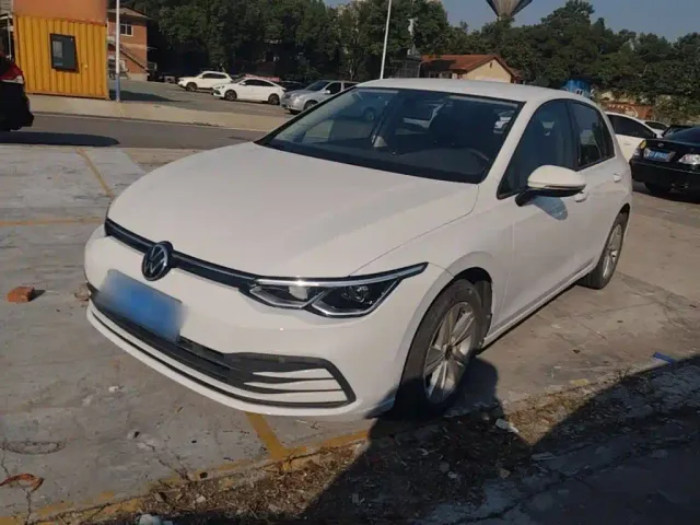 Фотография автомобиля — Volkswagen Golf