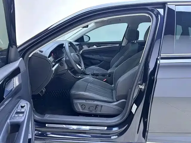 Volkswagen Passat — Фото автомобиля 9