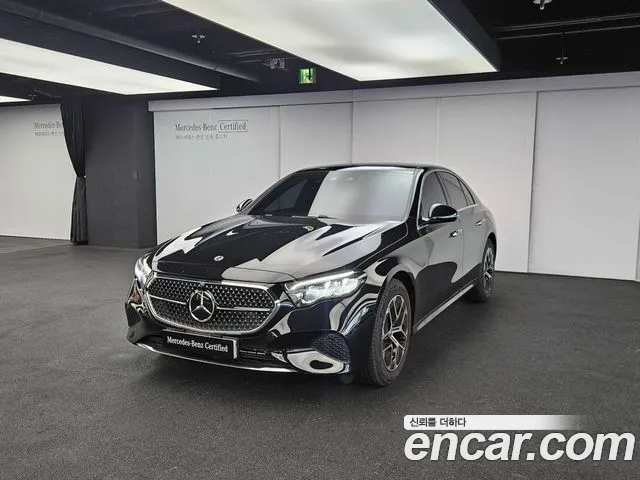 Фотография автомобиля — Mercedes-Benz E-Class