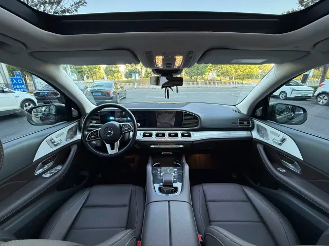 Mercedes-Benz GLE-Class — Фото автомобиля 10