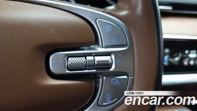 Genesis GV70 — Фото автомобиля 17