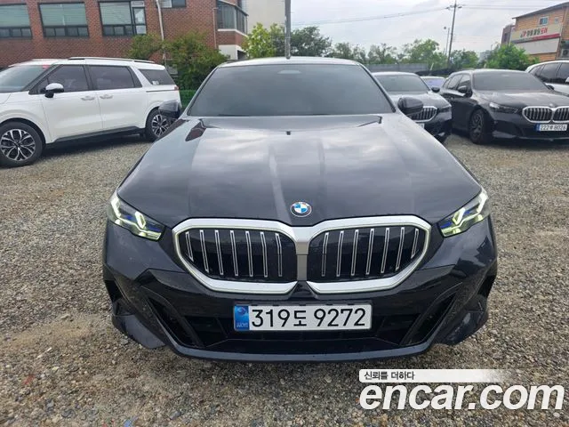 Фотография автомобиля — BMW 5 Series G60