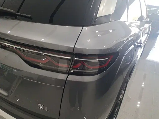 BYD Song L DM-i — Фото автомобиля 7