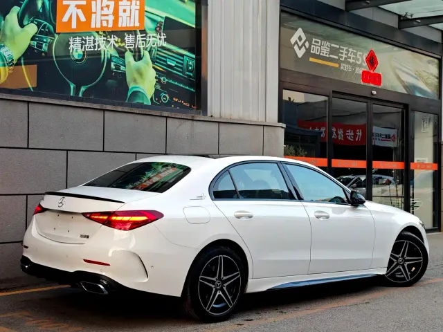 Mercedes-Benz C-Class — Фото автомобиля 2
