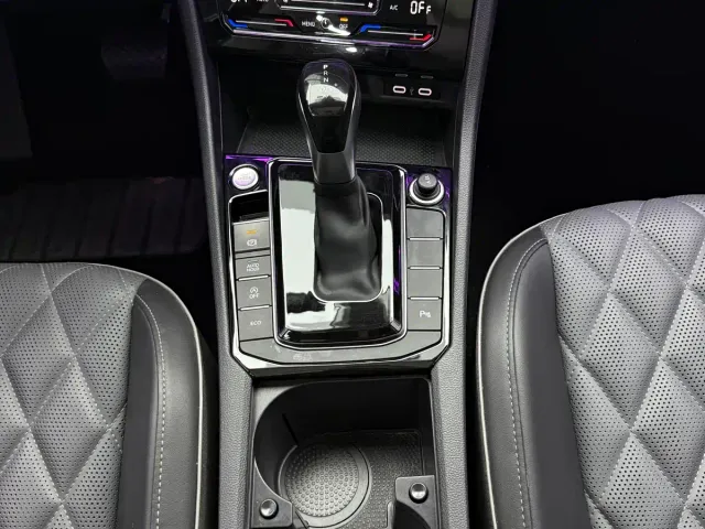 Volkswagen Sagitar — Фото автомобиля 12