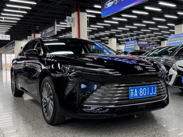 Buick LaCrosse — Фото автомобиля 3