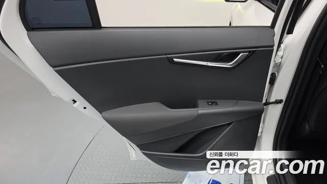 Kia Niro Prestige — Фото автомобиля 24