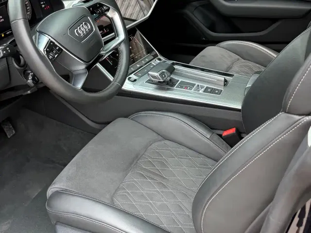 Audi A7L — Фото автомобиля 8