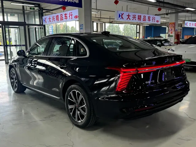 Hongqi H5 PHEV — Фото автомобиля 5