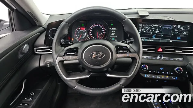 Hyundai AVANTE Avante (CN7) — Фото автомобиля 13
