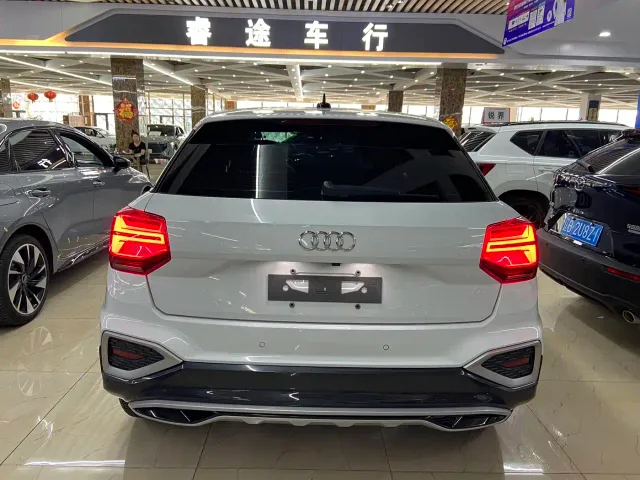 Audi Q2L — Фото автомобиля 5