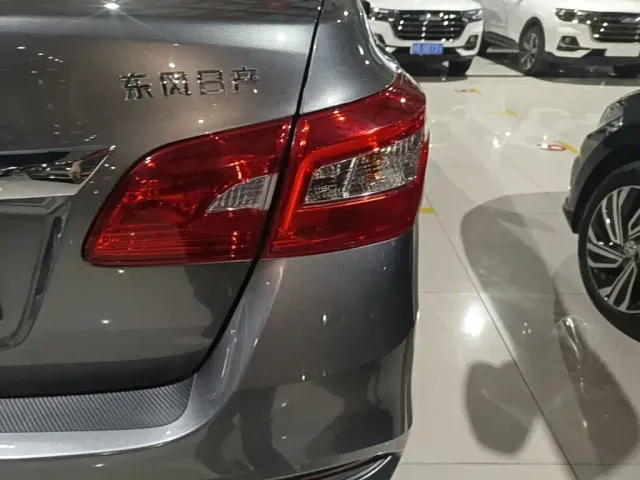 Nissan Sylphy — Фото автомобиля 7