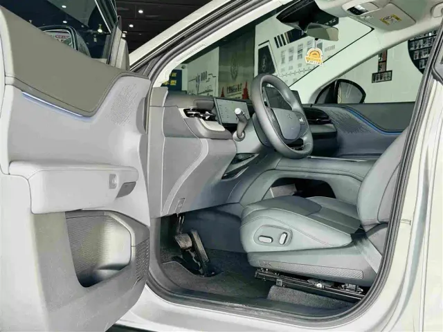 Xpeng G6 — Фото автомобиля 4