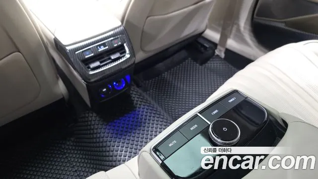 Kia K8 K8 (New) Hybrid — Фото автомобиля 26